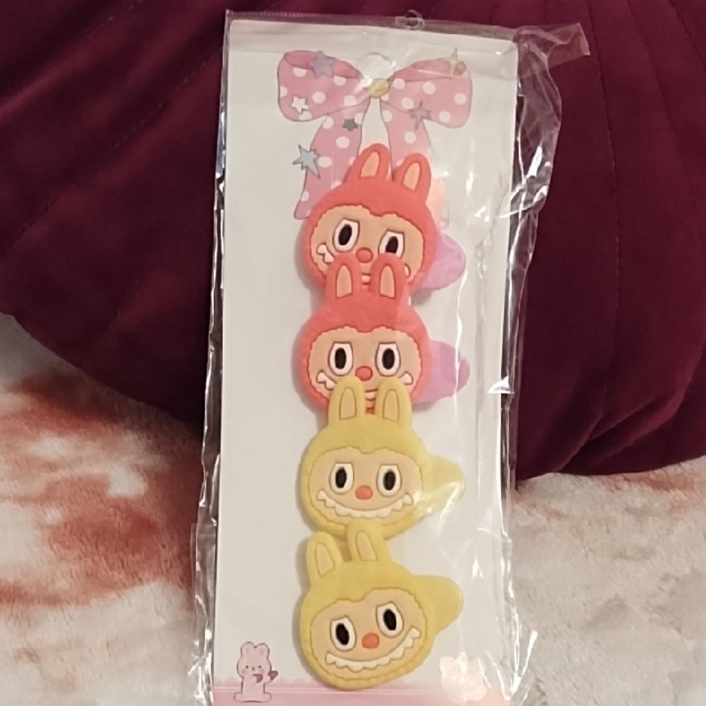 LaBuBu Set of (4) Hair Clips NWT